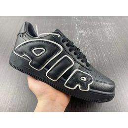 Nouvelles chaussures 24ss chaussures authentiques à faible cactus Running Plant Flea Market Black White Skateboard Mens Outdoor Sneakers Fashion Brand Mens Chaussures