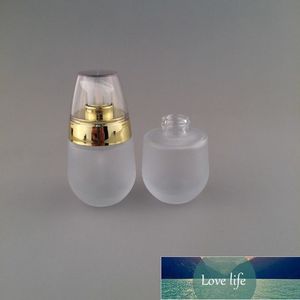 Nieuwe 30 ml matglas cosmetische pot reisflessen dispenser voor essentie shampoo geperste pomp lege cosmetische containers