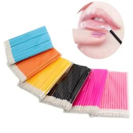 Nuevo 50pcs desechables maquillaje de labios Lipstick Wands Gloss Wands Aplicador Cepillos de labios Extensión portátil Herramienta de belleza cosmética