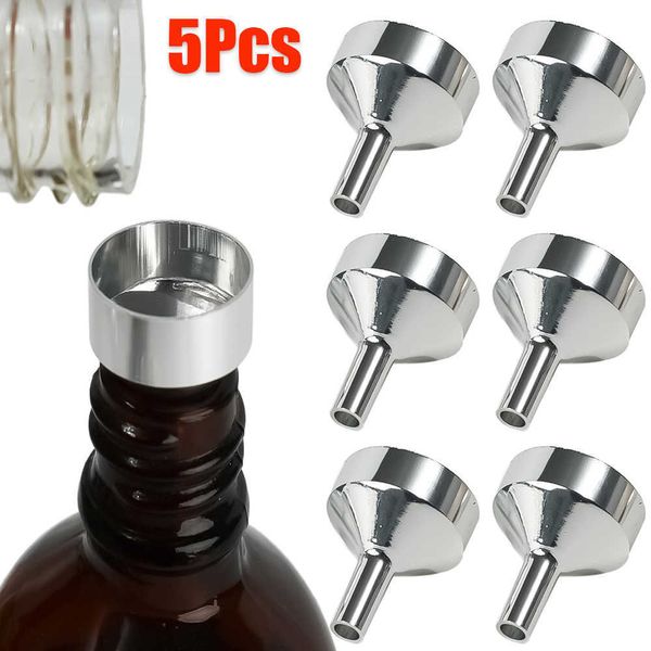 Nouveau 5 Pcs Mini Entonnoirs Verser Huile Liquide Vin Entonnoir En Métal Parfum Bouteilles De Distribution Entonnoirs De Remplissage Durable Gadgets De Cuisine Outils