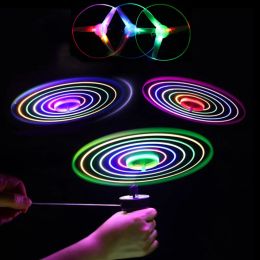 Nieuwe 6 lichte trekkracht Vliegende schijf LED Luminous Flying Toy Arrow Outdoor Shining Rocket Toys Slingshot Children Fun Game Gifts