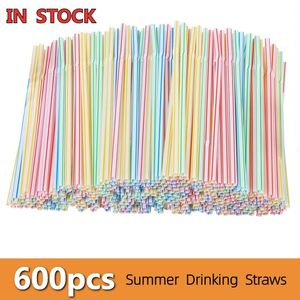 Nuevo 600 PCS El codo desechable pajitas de plástico para el evento de la barra de cocina de cocina suministros de cóctel flexible a rayas bebidas