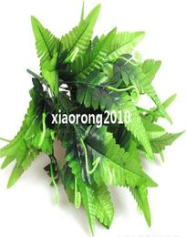 Nouveau 8pcslot 34cm1339quot longueur artificiel Silk Green Plantes Simulation Fern Leaf douze tiges par buisson Fleur de mariage 9221758