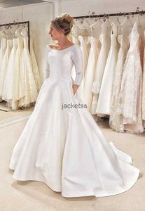 Nuevos vestidos de novia modestos de satén simples de línea A 2020 con 3/4 mangas country Women occidental Vintage Vintage Modest Bridal Gowns con bolsillos CG001