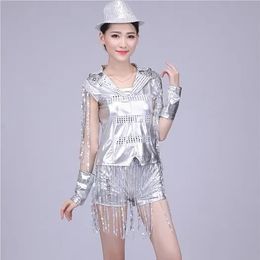 Nieuwe volwassen pailletten Outfit Jazz Dance -kostuum shirts shorts set modern lederen cheerleading Koreaans holografische podium zangers rood