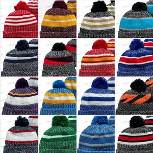 Nouveau toutes les équipes de football Sport Stripes Cuffed Knit Hat Brand Fashion Fans Store Baseball Sports Beanie Hats Bones Skullies Cuffed Knit Caps One Size Se21-013