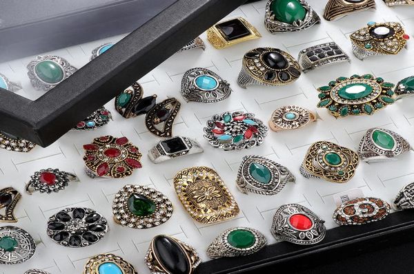 Nuevo antiguo Silver Vintage Natural Ring Fiest Gifts Gem Turquoise Jewelry Anillos de descuento Promoción de la promoción Boda Body Lady4372407