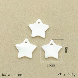 Nouvelle arrivee!100pcs Real Nature Shell Carving Star Shape Charm pour les bijoux faits à la main Bracelet / boucle d'oreille / collier DIY Pièces.