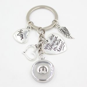 Nueva llegada 18 mm Snap Jewelry souvenir Family Memorial Key Chain Miembro de la familia Llavero Llavero regalos para Memorial MOM DAD Regalos de cumpleaños