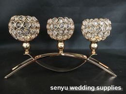 Nieuwe aankomst 3-arms metalen Candelabras met kristallen ballenhangers, Golden Finish Wedding Candle Holder Senyu0292