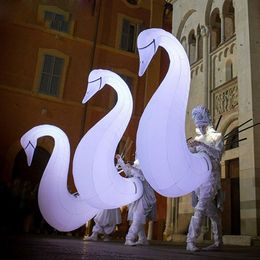 3PCS Costume d'animaux de cygne gonflable blanc adulte avec des lumières de LED colorées pour la décoration de la fête de danse