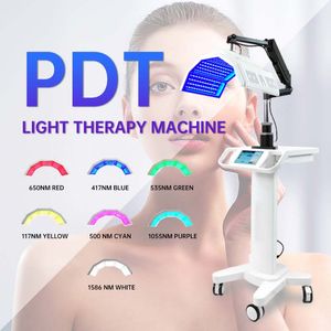 Nouvelle arrivée 7 couleurs LED Machines PDT verticales Rajeunissement de la peau Salon de beauté Utiliser un masque facial Bio Light Therapy Photon Équipements de traitement de la peau