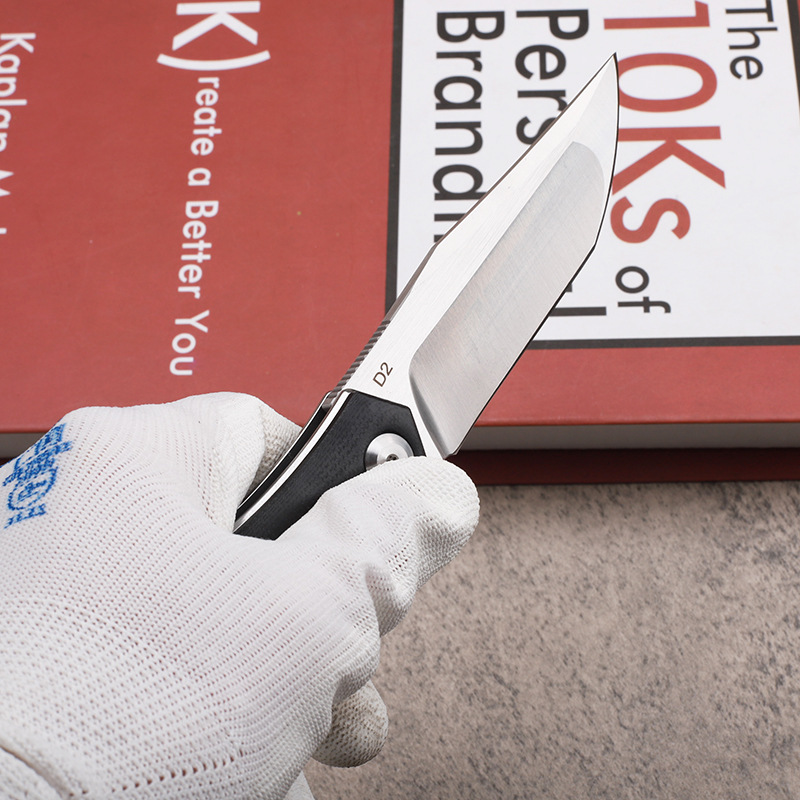 Ny ankomst A2242 Flipper Folding Knife D2 Satin Drop Point Blade CNC G10 med rostfritt stålplåt Handel Bollbärande snabbt öppna utomhus -EDC -knivar