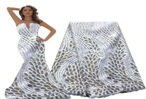 Nieuwe collectie Afrikaanse pailletten kant stof 2020 hoge kwaliteit kant zilver wit Franse kant stof 5 yards voor nigeriaanse aso ebi dress129176842