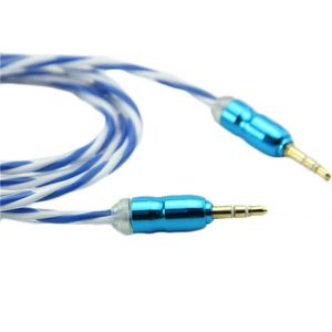 Nouvelle arrivée audio stéréo AUX câble audio de voiture mâle à mâle ligne de câble vidéo colorée pour téléphones haut-parleur MP3