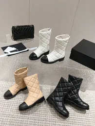 Nouvelle arrivée marque designer mode automne et hiver talons épais femmes de la cheville épaisse courte à moitié haut de haute qualité chaussures en cuir authentique perle talon femme ccity bottes blanches