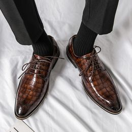 Nieuwe aankomst Brits krokodilpatroon Zwart bruin veter oxford schoenen voor mannen mocassins bruiloft prom Homecoming party schoeisel