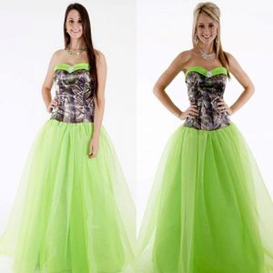 Nieuwe aankomst Camo bruidsmeisje jurken lieverd camouflage print gegolfde knop groene tule jurken avondkleding a-line vloer lengte feest 204m