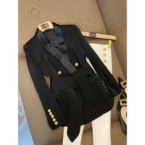 Nouvelle arrivée de qualité de style européen Femmes en manteau Coll de châle Double-Basted Office Lady Solid Blazer avec ceinture