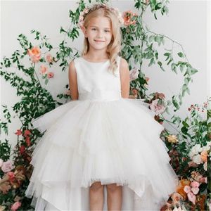 Nieuwe aankomst bloemenmeisje jurken voor bruiloft mooie kleine meid kind jurk kort vooraan