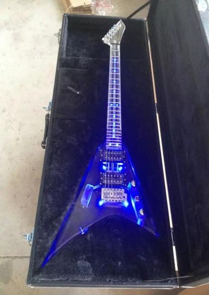 Nueva llegada LED LED LED ELECTric Flying V Guitarra eléctrica Guitarra acrílica6650860