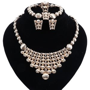 NOUVEAUX JIANIELS D'ARRIVÉE Ensemble pour les femmes de bijoux nuptiales en cristal Collier Boucles d'oreilles de costume de fête Boucles d'oreilles