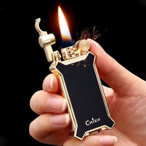 Nouvelle arrivée Kérosène Gadgets frais plus légers pour hommes Réutilisables Portable Fire Ignition Gringing Wheel Petroleum Lighters