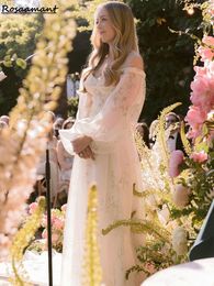 Nouvelle arrivée à manches longues Impression florale robes de mariée en ligne A-line des robes de mariée SHOULER Pleat Robe de Mariee