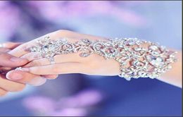 NUEVA LLEMA CRISTAL DE DIAMANDO DE LUXURO Glove Bridal Muñeco de joyas de boda sin dedo para la novia para la novia Mariage Bride8653334
