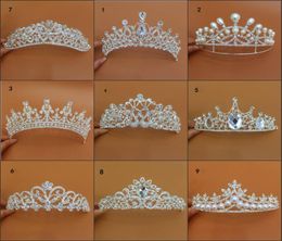 Nouvelle arrivée luxe différents types de mariage Tiaras Diamond Cryatal Empire Crown Bridal Band Band pour les bijoux de cheveux de la mariée ACCESSION5837622