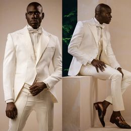 Nouvelle Arrivée Hommes Costumes De Mariage Doux Smokings Peaked Revers Blazer Costume Homme Élégant Marié Porter 3 Pièces Vêtements