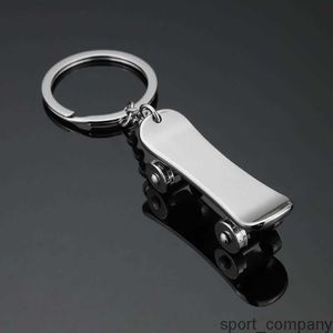 Nouveauté nouveauté Souvenir métal planche à roulettes porte-clés cadeaux créatifs porte-clés planche à roulettes en acier inoxydable porte-clés de voiture