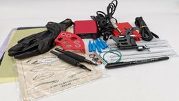 Nieuwe aankomst Pro Complete Tattoo Kit 1pc Dragon Tattoo Machine Gun Pistool Voedingsvoorziening Voet Pedaal Naalden Grip Tattoo Starter Kit Supply8176795