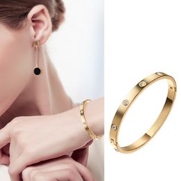 Nieuwe Collectie Promotie Rvs Vrouwen Gouden Kleur Shackle Bangle Lady Arm Armband Love Bangles Armband Voor Vrouwen Q0719