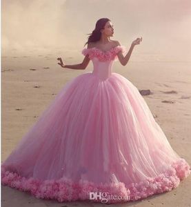 Nieuwe aankomst romantische roze baljurk trouwjurken Puffy Off schouderbloemen Backless Court Train Train Dream Princess Bridal Party Jurkens