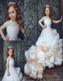 Nueva llegada Vestidos de niña de flores con volantes Ocasión especial para bodas Vestidos plisados para desfile de niños Vestido de fiesta Tul Primera comunión D4276969