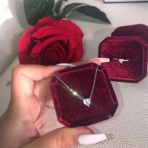 Nieuwe aankomst Solitaire luxe sieraden Sparkling 925 Sterling zilveren grote hartvorm diamant hanger vrouwen bruiloft sleutelbeen nekla233p