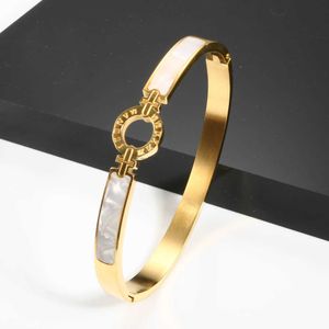 Nieuwe Collectie Wit Shell Roman Numeral Armbanden Armbanden Gold Plating Women Bangle voor Mode Armband Sieraden Q0719