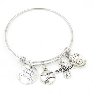 Nouvelle Arrivée En Gros Softball Bracelets Bracelet En Acier Inoxydable En Alliage De Zinc J'aime Softball Charmes BraceletBangle Bijoux Pour Femmes Cadeaux