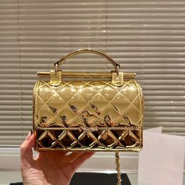 Nieuwkomers 24P koeienhuid handtas Designer luxe tas met handvat, crossbody tas, dames make-uptas, schoudertas met metalen ketting, lakleer, diamantrooster