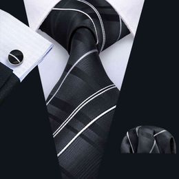 Recién llegados Gradiente Negro y Gris Plaid Mens Tie Hankerchief Gemelos Conjunto de Silk Business Casual Party Necktie Jacquard tejido N-5005