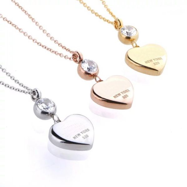 Nouveau Arrive Fashion Lady 316L Titane acier Lettrage 18K Plaqué Or Colliers Avec Seul Diamant Coeur Pendentif 3 Couleur