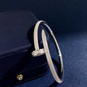 NUEVA JOYERÍA Full Cz Love Nail Bracelet Bangle with Crystal for Woman Gold Chapated Forever Womenhaml