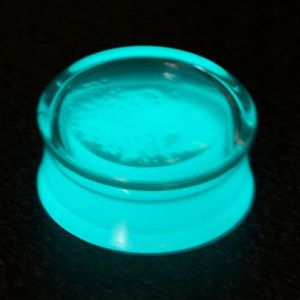 Nieuwe aangekomen 6mm-20mm body sieraden acryl double flared ear plug gauge glow in the dark vloeibare vlees tunnel oor expander 32 stks lot311U