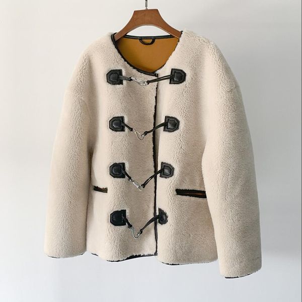 Manteau de fourrure à boucle en métal et cuir, avec coutures écologiques, veste de style étranger décontractée et à la mode, nouvelle collection automne et hiver