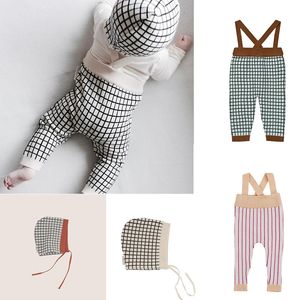 Nuevos monos de otoño para niños pequeños, pantalones con tirantes para bebés, monos de punto a rayas para bebés, monos bonitos para niñas de color rosa y marrón, pantalones para niños 201128