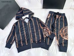 Nouveau automne enfant en bas âge survêtement enfants vêtements de marque taille 90-150 tache circulaire pleine impression à capuche bébé veste et pantalon HP