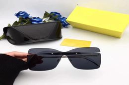 Nouveau B 0399 Lunettes de soleil de mode pour femmes de créateurs Cat Eye Sunglasses Simple Generous Selling Top Quality UV400 Protection1887798