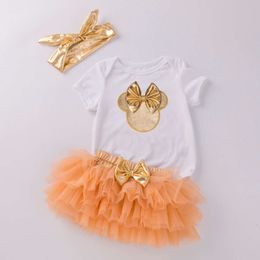 Nieuwe baby 2024 Girls Summer korte mouwen Sweetheart Naked Six Layer Rokset Pasgeboren eerstejaars Trend Geboren