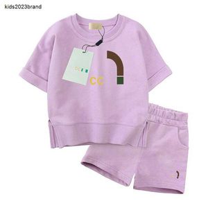 Nieuwe babykledingsets kinder T-shirt korte broek monogram modemerk zomer kinderschatten en meisjes katoen tweedelig